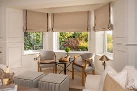 ستارة رومانية بألوان ونقوش زاهية